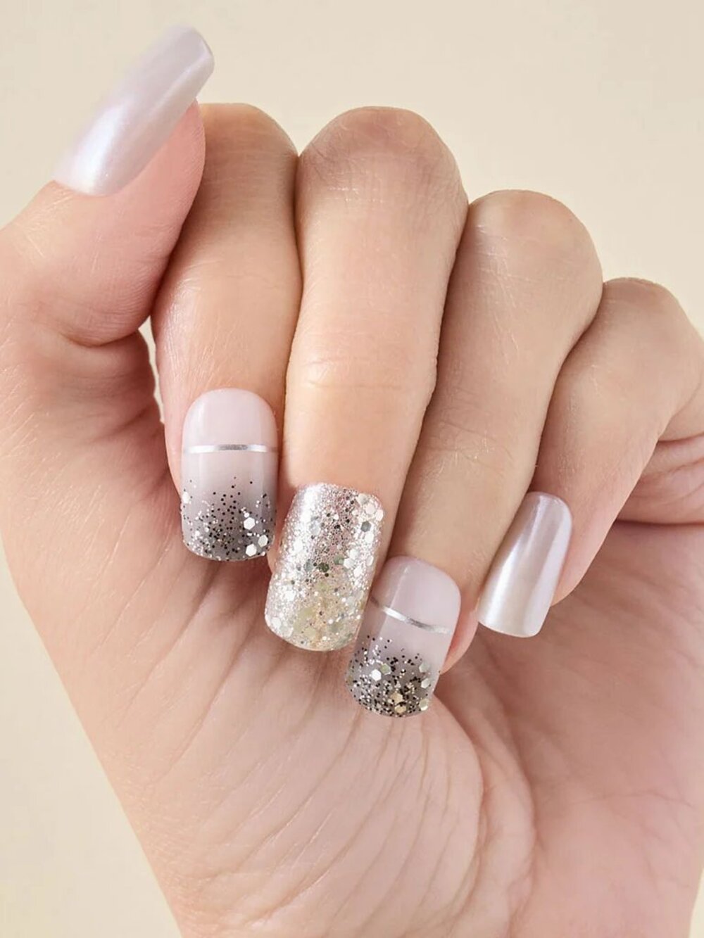 Kleo Kolor Frost Yourself Press-On Gel Nails Long Square Silver Chrome Glitter N